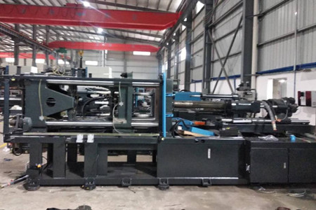 果筐注塑機廠家如何選擇比較好？需重視這些因素！