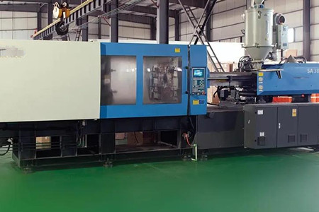 大型二板注塑機(jī)多少錢一臺(tái)？幾十萬(wàn)到上百萬(wàn)人民幣！