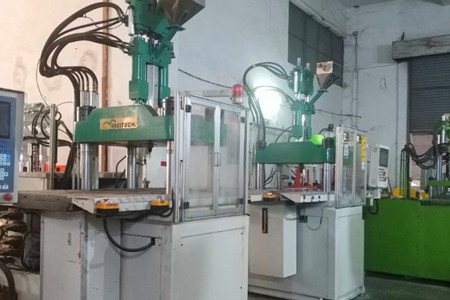 立式高速注塑機如何控制溫度？掌握這四點！