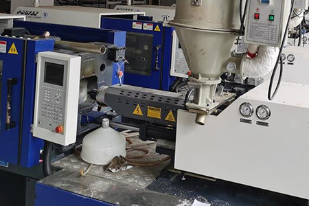 購(gòu)買(mǎi)果筐注塑機(jī)的三要素，你知道嗎？